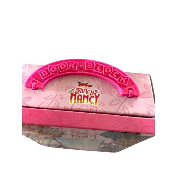 Disney Junior Kids Books Fancy Nancy 12 Little Books Hardcover in Carrying Case - Picture 7 of 8